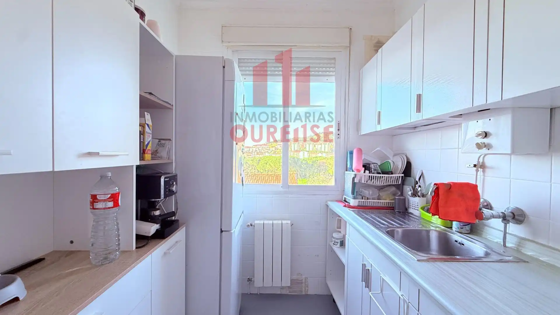 Kitchen of Buildings for sale in Ourense Capital 