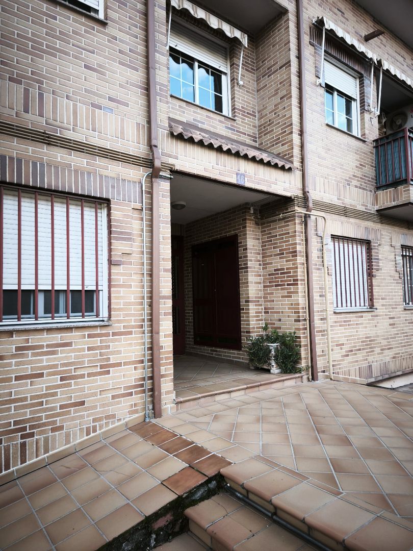 Exterior view of Flat for sale in Arroyomolinos (Madrid)  with Air Conditioner, Storage room and Furnished