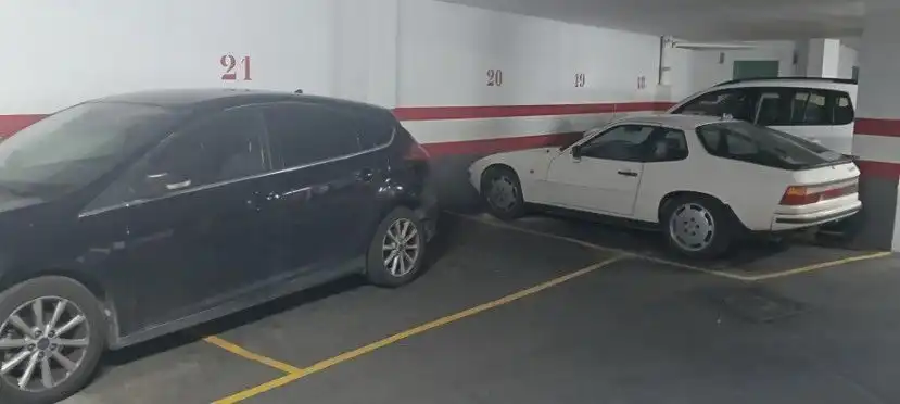 Parkplatz von Garage zum Verkauf in Zaragoza