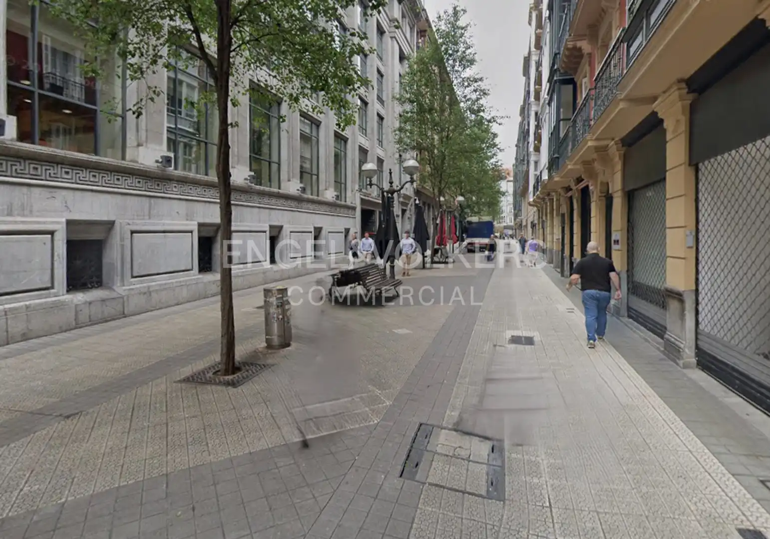 Vista exterior de Local en venda en Bilbao  amb Aire condicionat i Calefacció