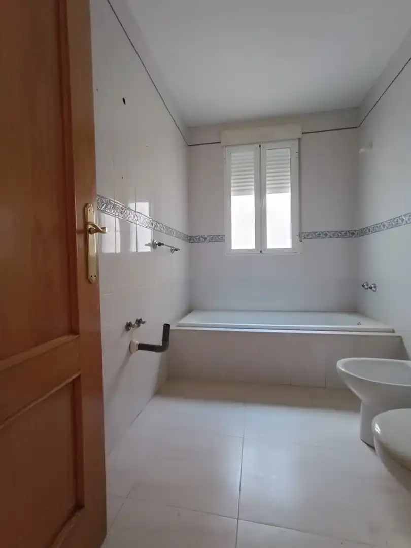 Badezimmer von Wohnung zum Verkauf in Los Yébenes