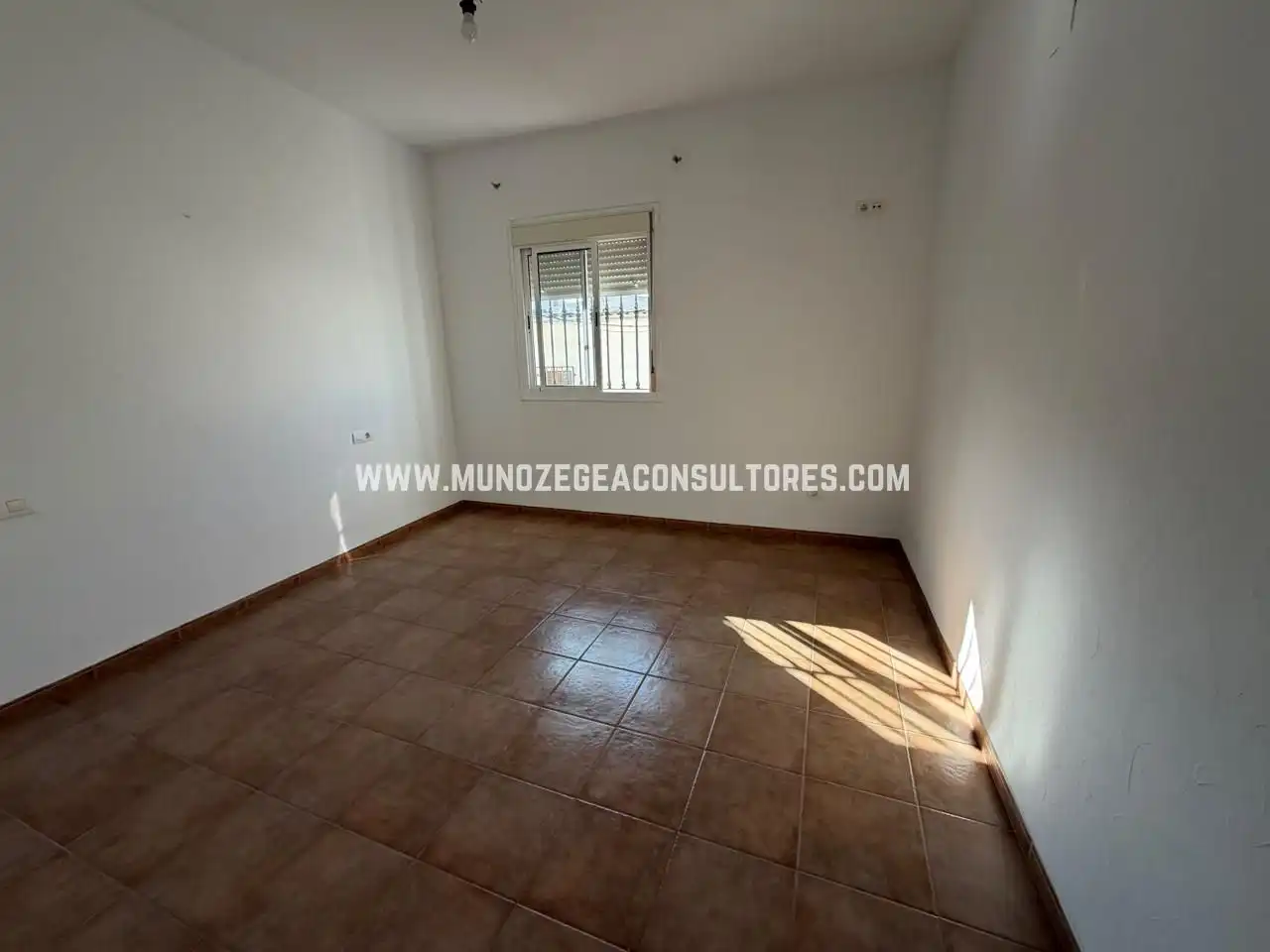 Dormitori de Casa o xalet en venda en Lucena amb Terrassa i Traster
