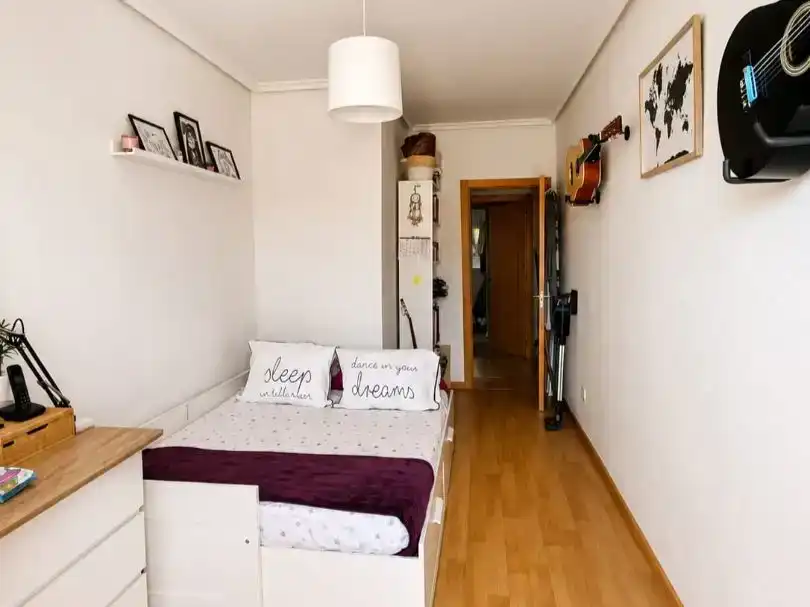 Dormitori de Casa o xalet en venda en Mucientes amb Jardí privat, Parquet i Traster