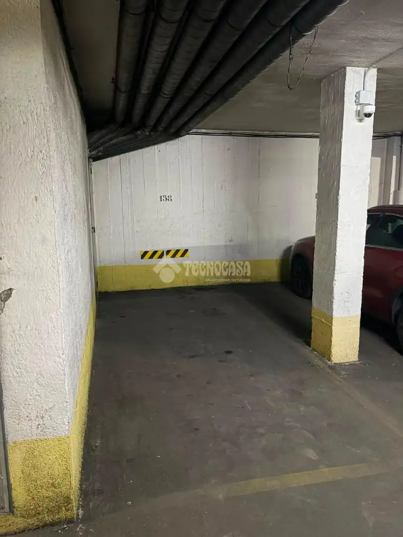 Aparcament de Garatge en venda en Madrid