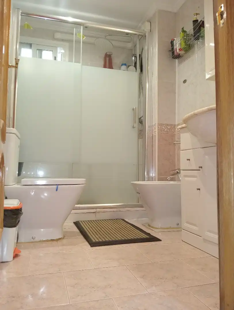 Bathroom of Flat for sale in Alcorcón  with Air Conditioner, Heating and Private garden