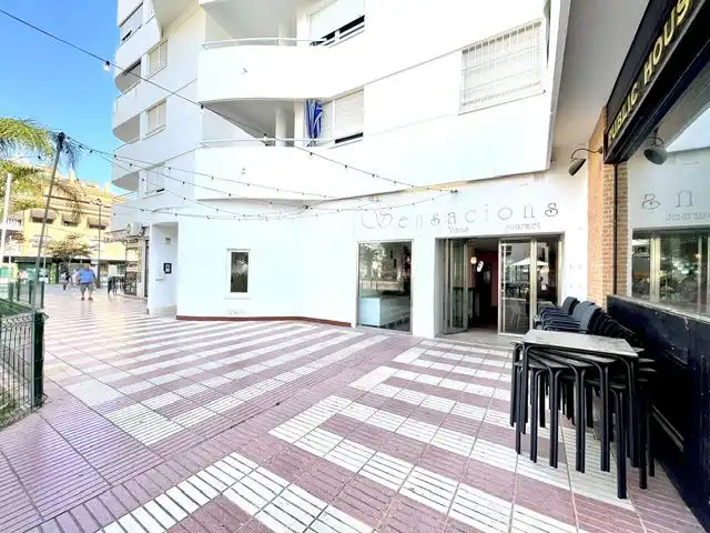 Local de lloguer en El Campello amb Aire condicionat