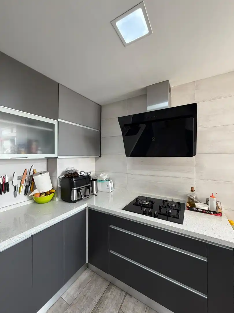 Cocina de Piso en venta en Teatinos - Universidad