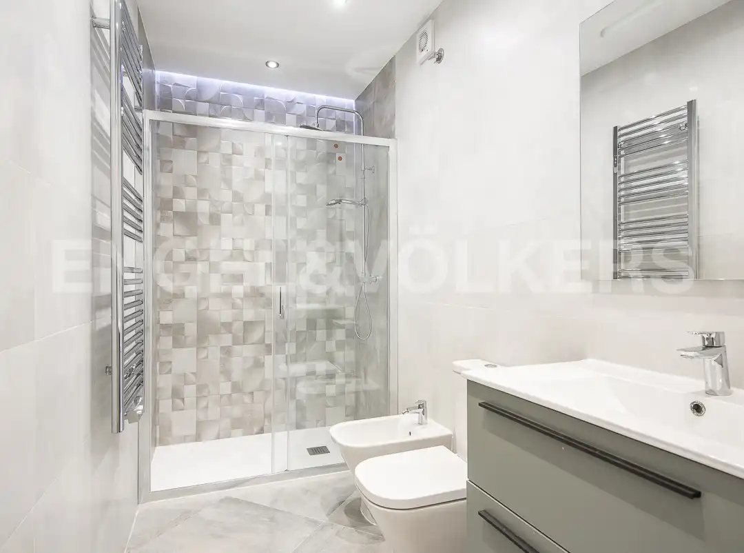 Baño de Piso en venta en Barcelona con Aire acondicionado, Calefacción y Balcón