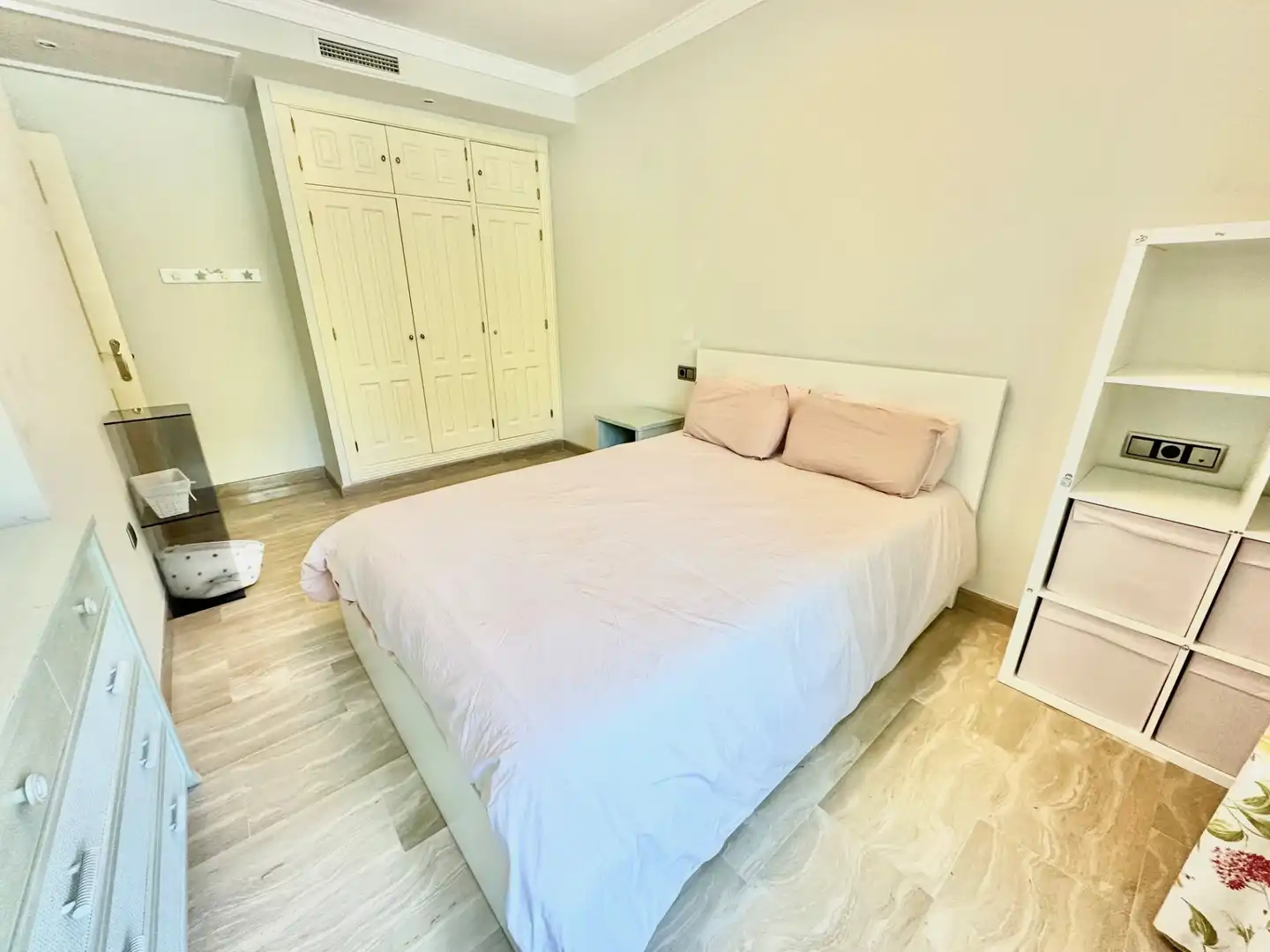 Apartamento con piscina en venta en Milla de Oro, imagen 19