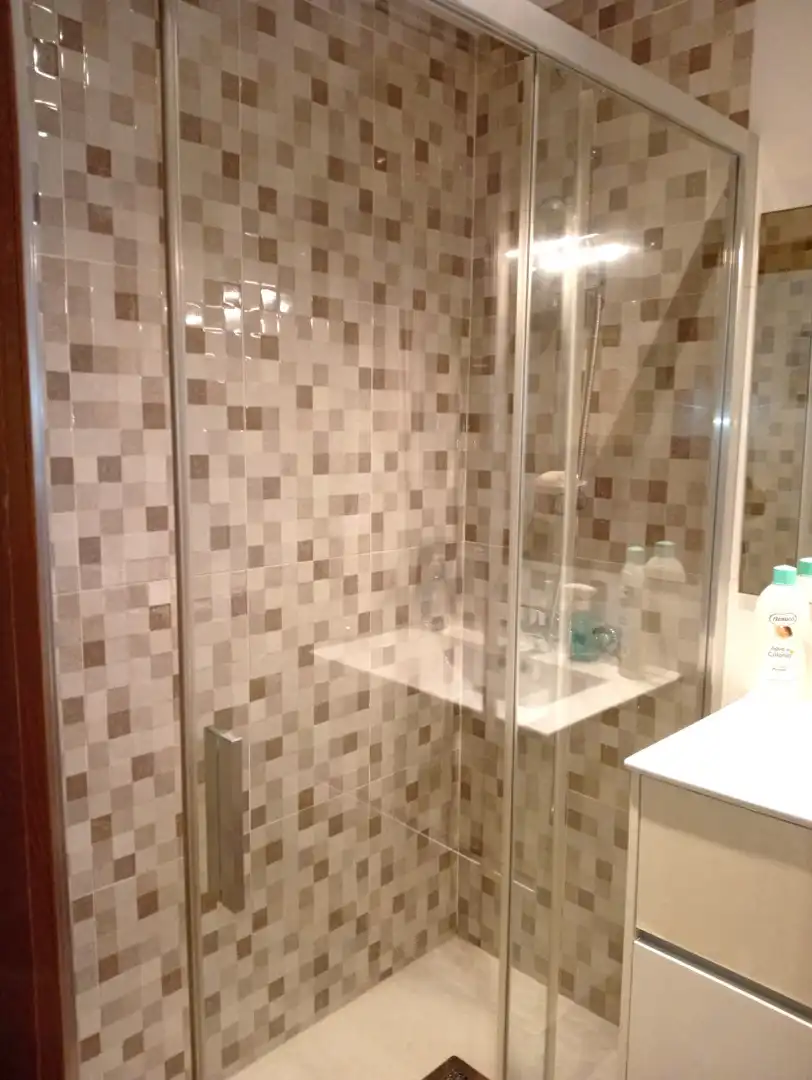 Baño de Piso en venta en Gijón  con Calefacción, Parquet y Terraza