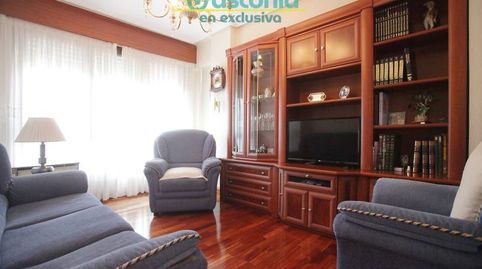 Inmobiliaria Basconia gestiona la venta de vivienda con ascensor en Ariz, al lado del metro.