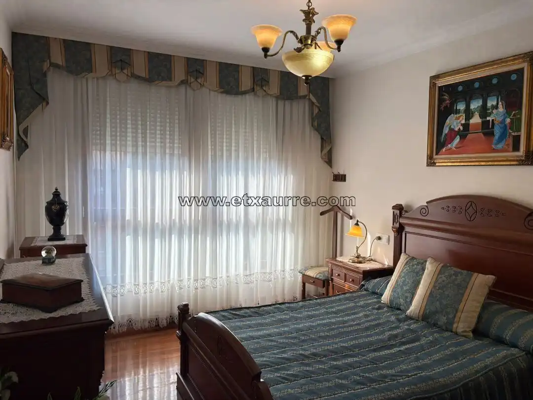 Bedroom of Flat for sale in Laudio / Llodio  with Heating, Storage room and Furnished