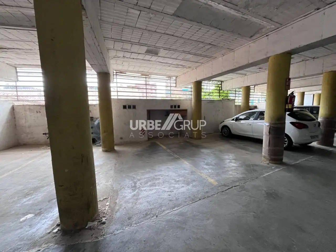 Parkplatz von Garage zum Verkauf in Martorell