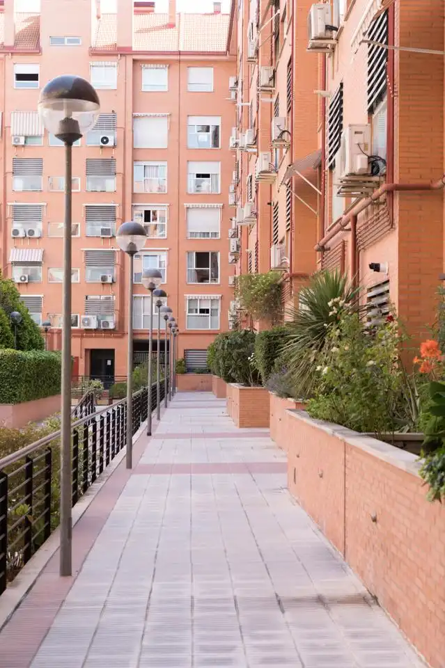 Vista exterior de Àtic de lloguer en Madrid amb Aire condicionat, Calefacció i Parquet
