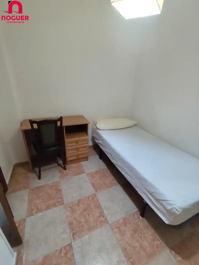 Schlafzimmer von Wohnung zur Miete in Córdoba mit Heizung, Terrasse und Abstellraum