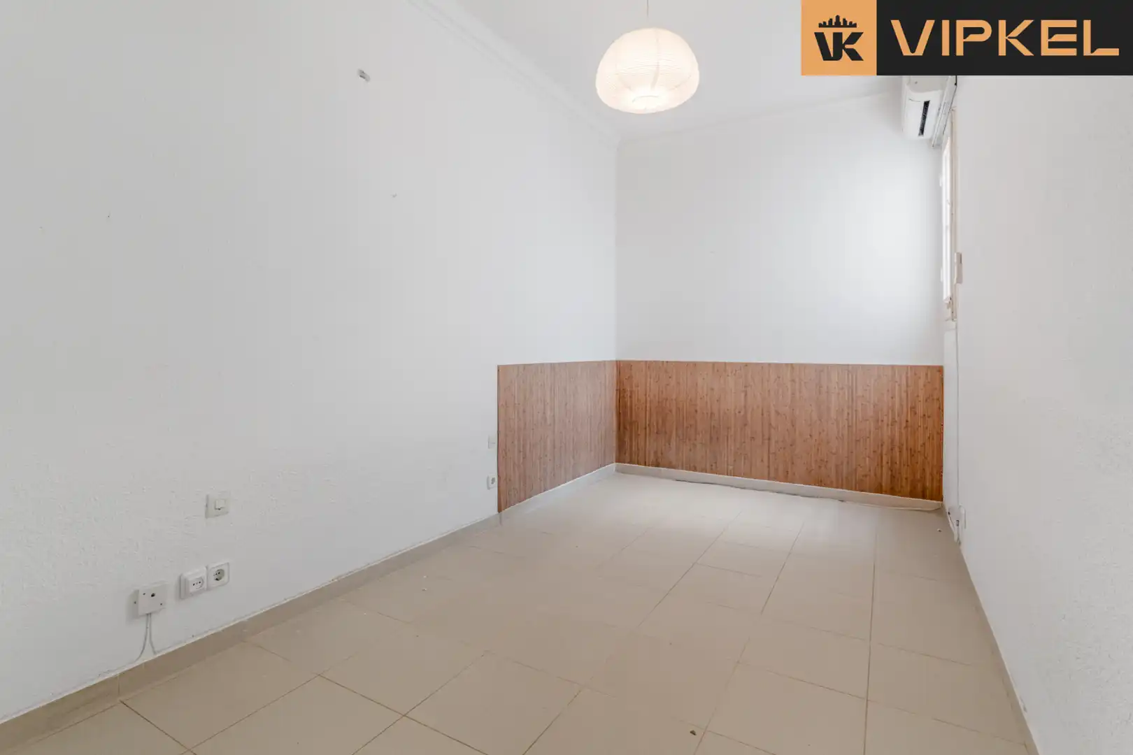 Küche von Einfamilien-Reihenhaus zum Verkauf in Barcelona mit Privatgarten und Terrasse