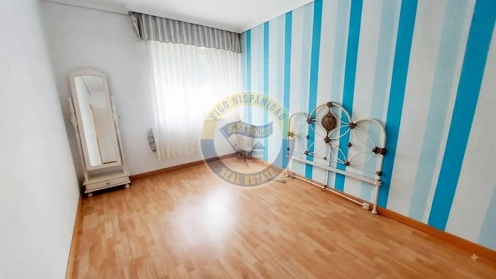 Bedroom of Flat for sale in Vigo   with Heating, Terrace and Storage room