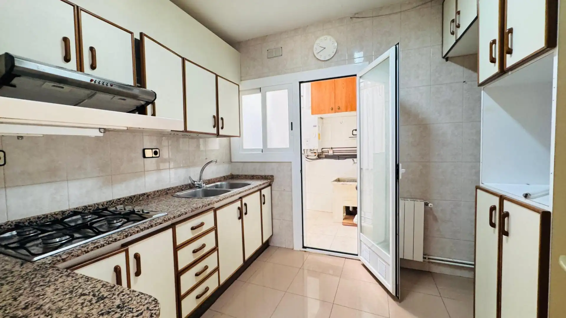 Kitchen of Flat for sale in Vilafranca del Penedès  with Heating, Balcony and Alarm
