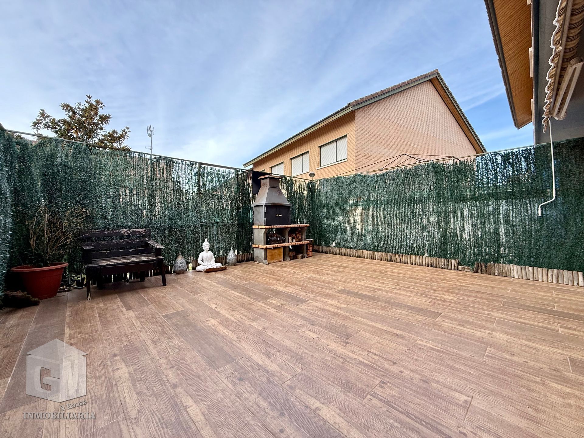 Terrassa de Casa adosada en venda en Casarrubios del Monte amb Aire condicionat, Calefacció i Jardí privat