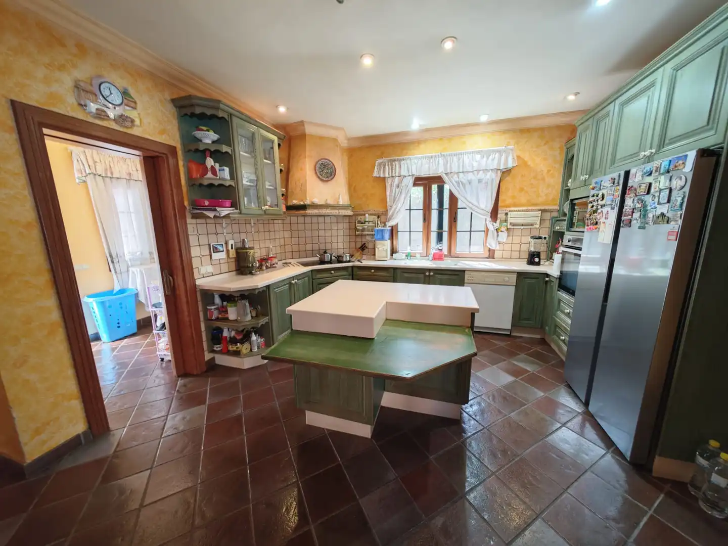 Cuina de Casa o xalet en venda en San Bartolomé de Tirajana amb Aire condicionat, Jardí privat i Terrassa