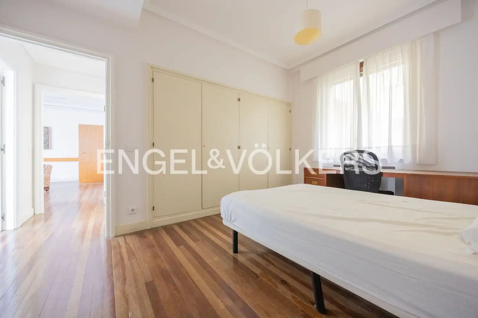 Habitación de Piso en venta en Bilbao  con Calefacción, Terraza y Trastero