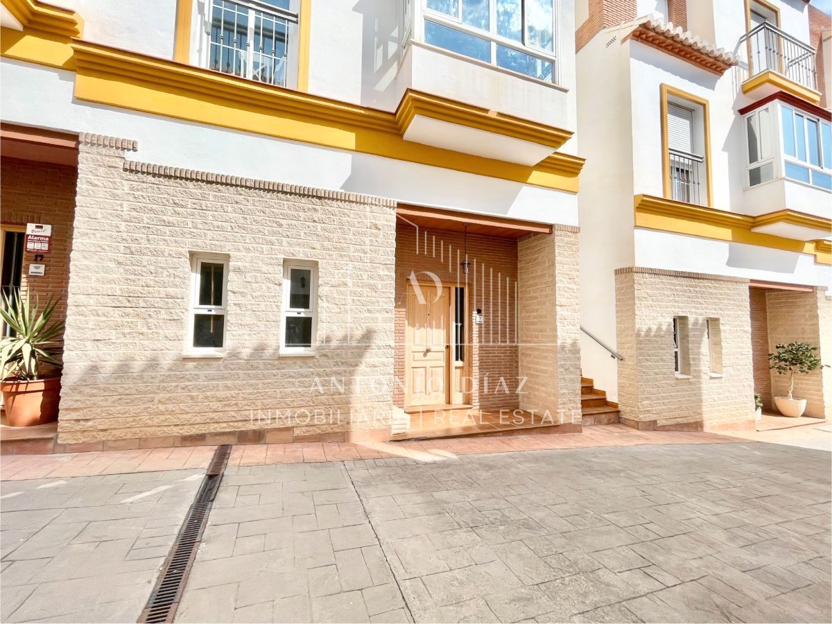 Exterior view of Single-family semi-detached for sale in Torrox  with Air Conditioner, Heating and Terrace