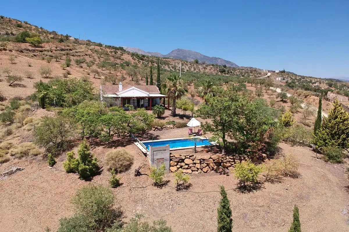 Jardí de Finca rústica en venda en Tolox amb Jardí privat, Terrassa i Piscina