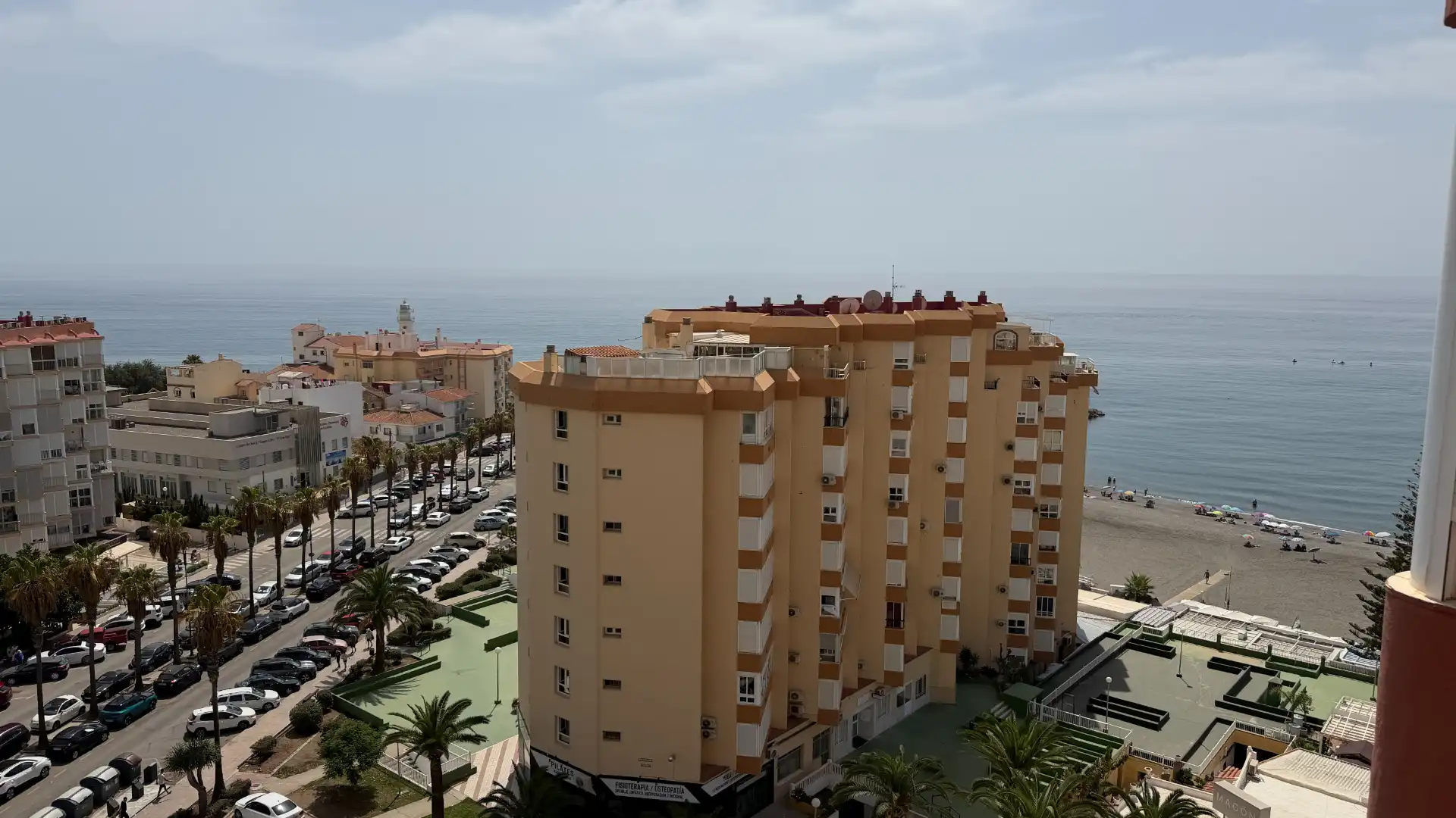 Außenansicht von Wohnung zum Verkauf in Torrox mit Möbliert, Ofen und Waschmaschine