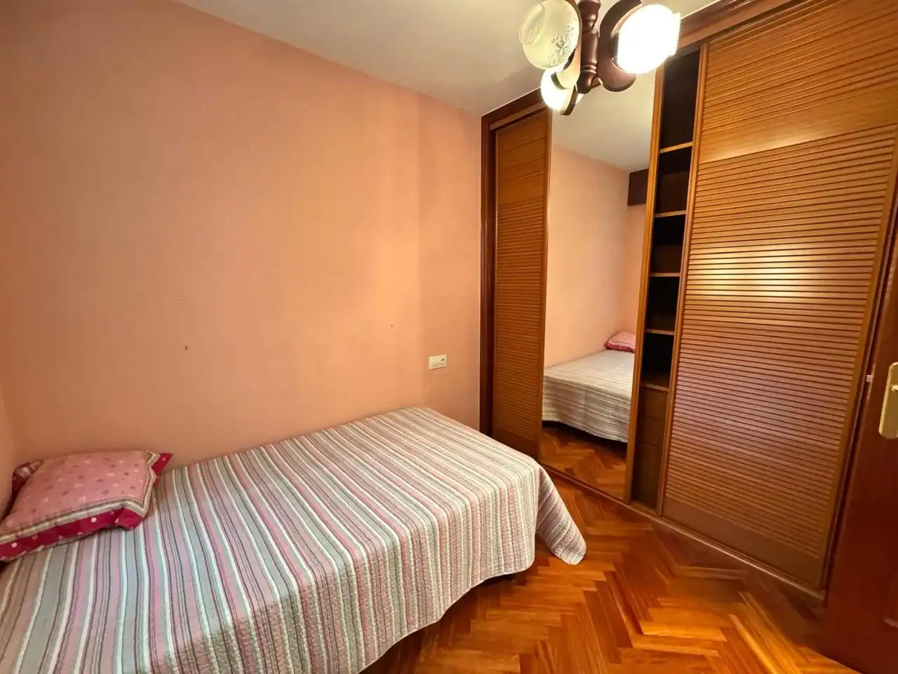 Habitación de Piso de alquiler en A Coruña Capital  con Amueblado