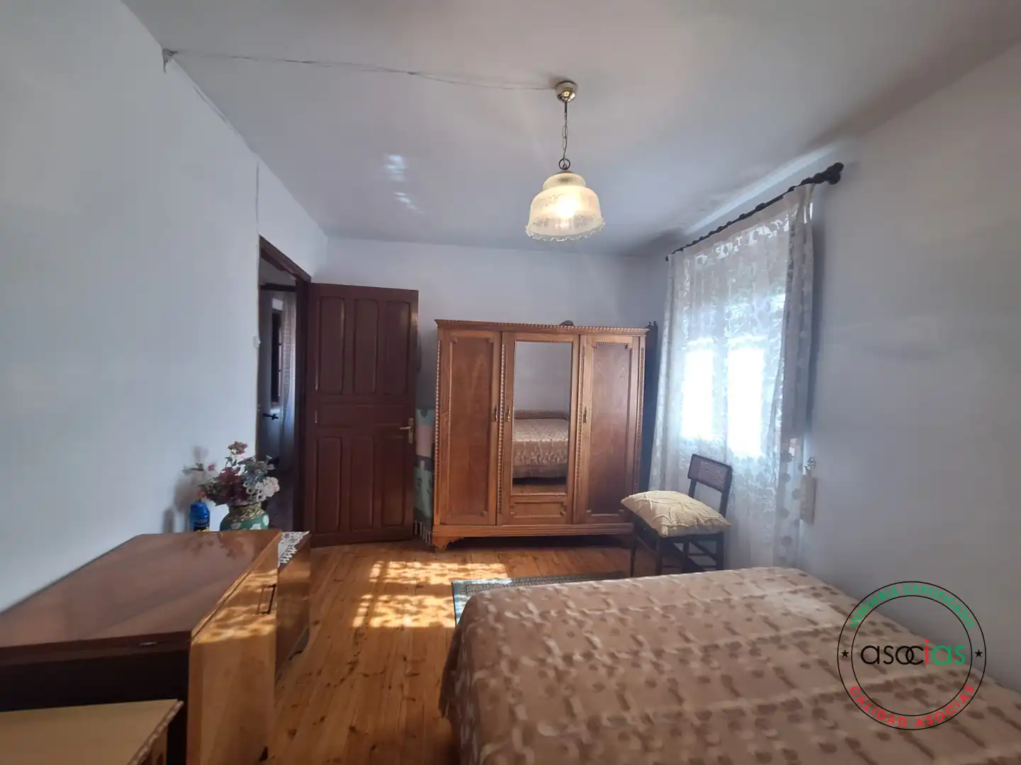 Habitación de Casa adosada en venta en Grajal de Campos con Calefacción, Jardín privado y Balcón