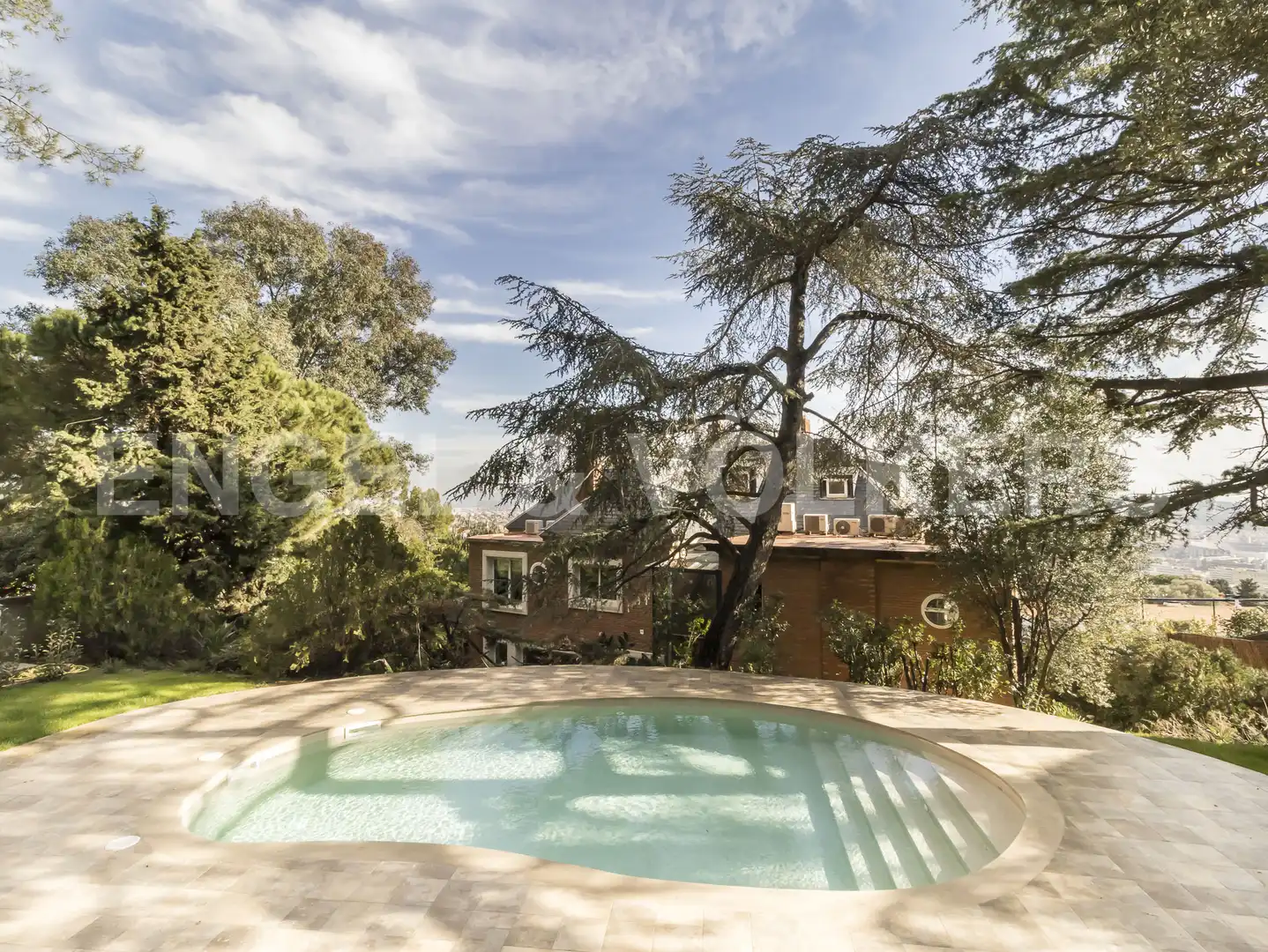 Swimming pool of Houses for rent in Barcelona  with Air Conditioner, Heating and Private garden