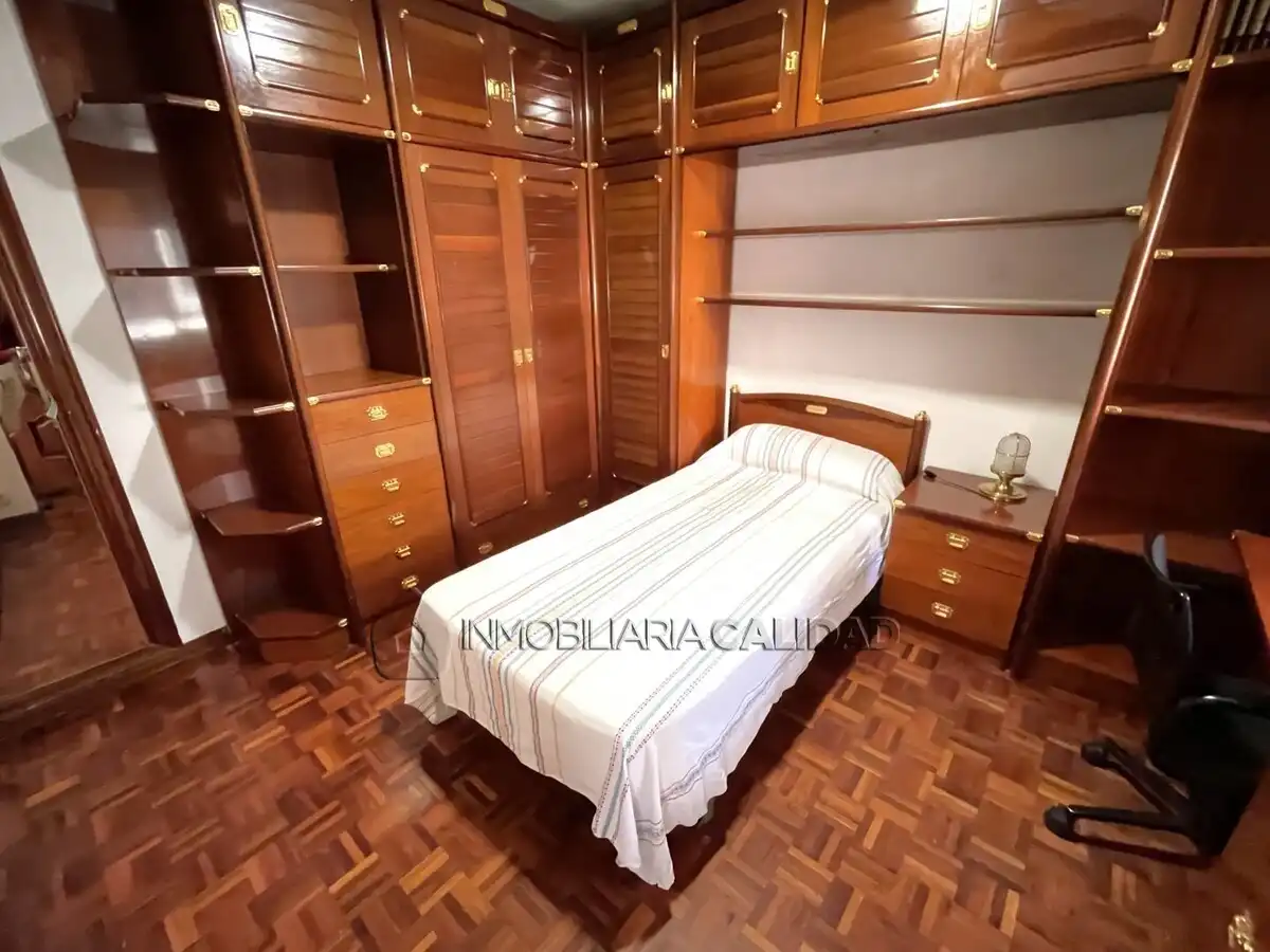 Bedroom of Flat for rent in Burgos  with Heating and Furnished