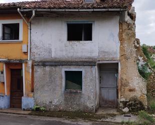 Vista exterior de Casa adosada en venda en Piloña