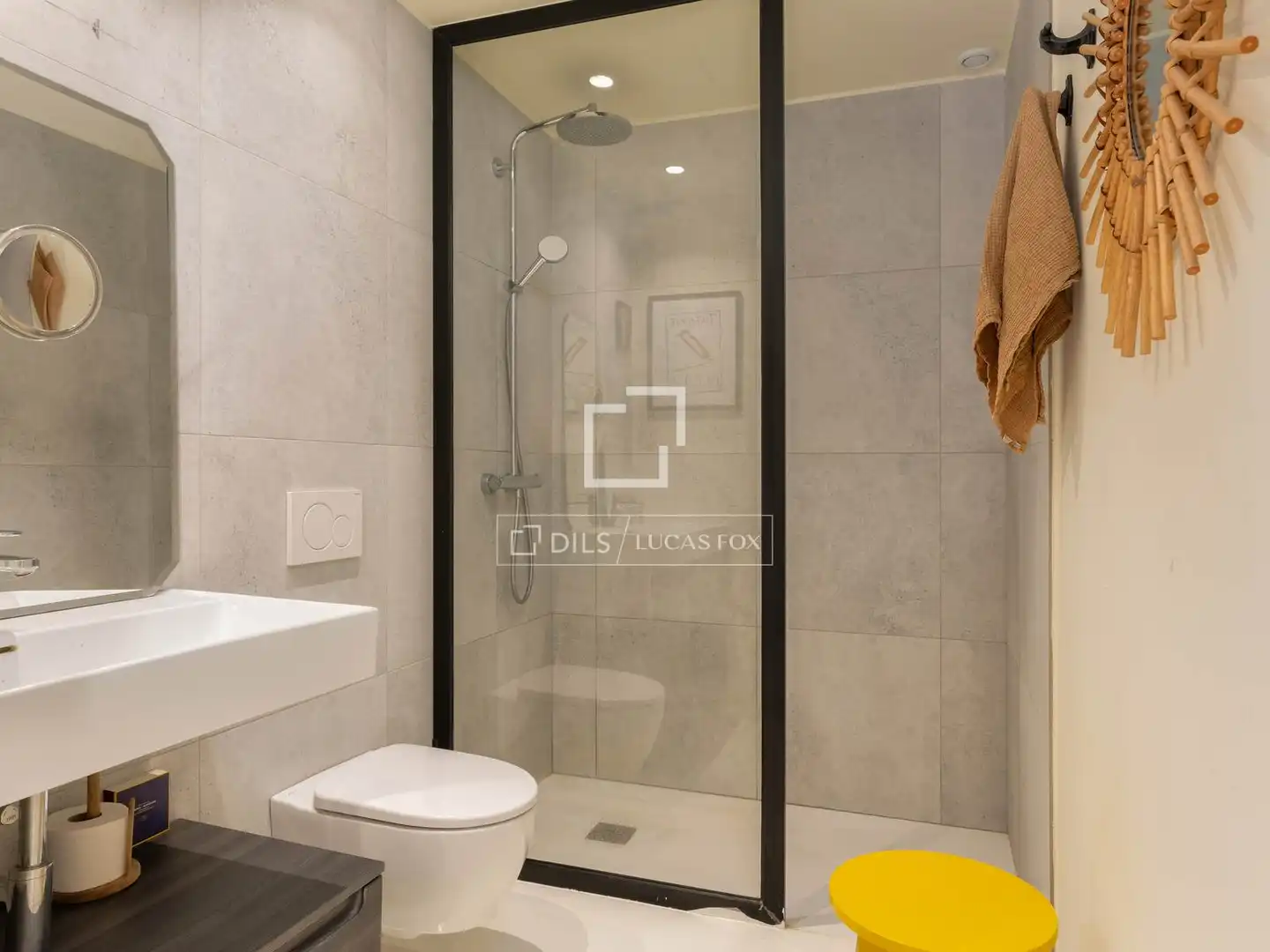Bathroom of Flat for sale in Begur  with Air Conditioner, Heating and Terrace