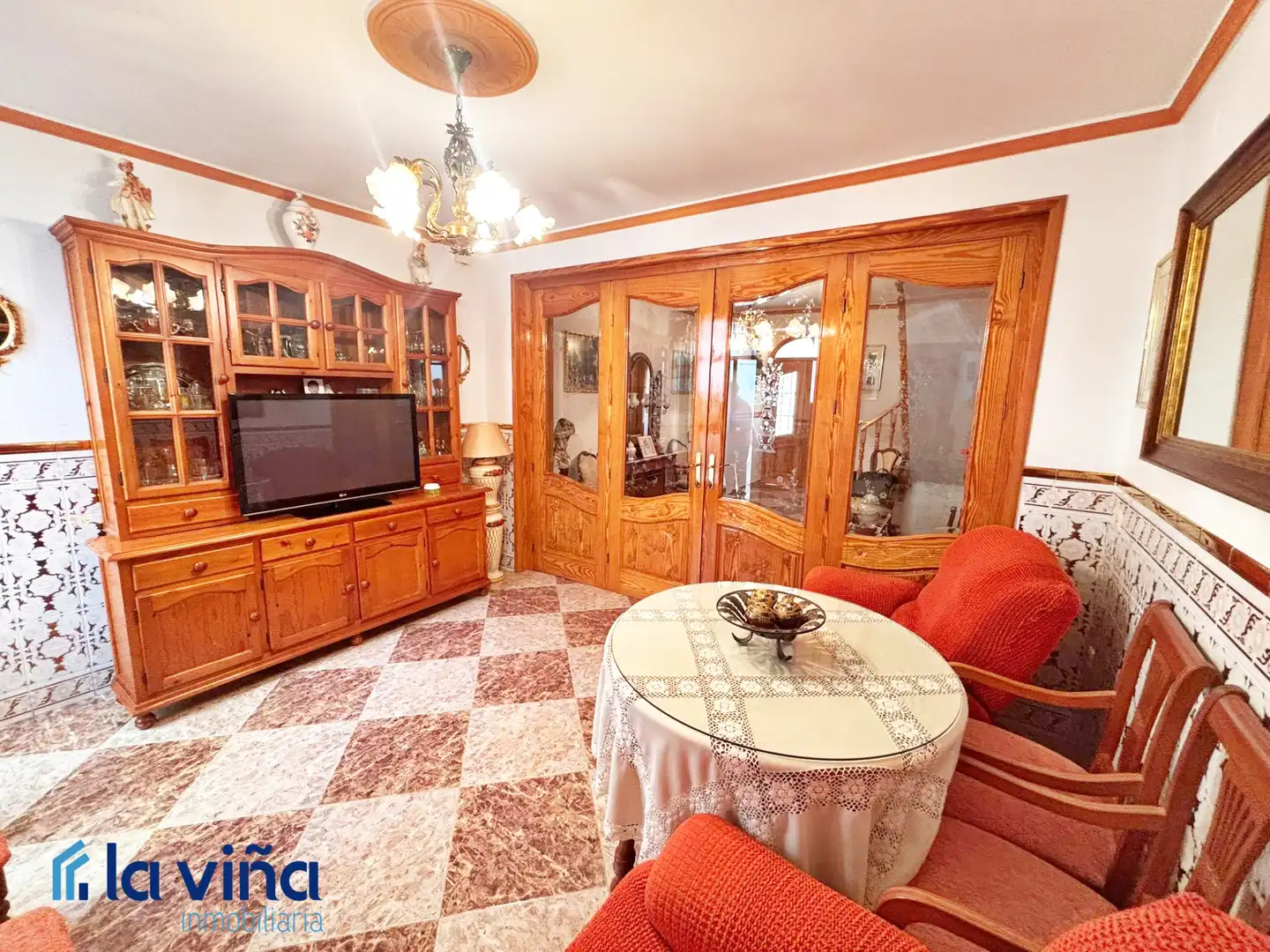 Sala de estar de Casa o chalet en venta en Encinas Reales con Terraza, Trastero y Amueblado
