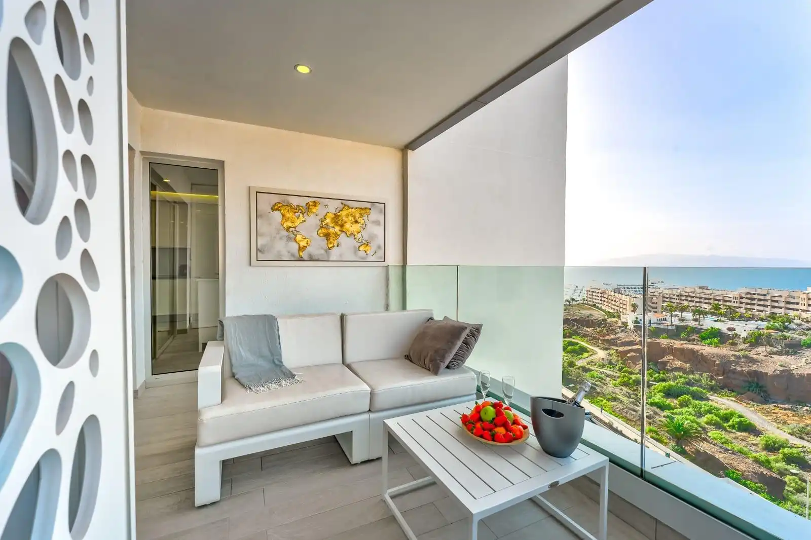 Terrasse von Dachboden zum Verkauf in Adeje mit Privatgarten und Gemeinschaftspool