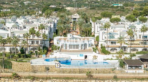 Foto 5 de Àtic en venda a El Velerín, Estepona