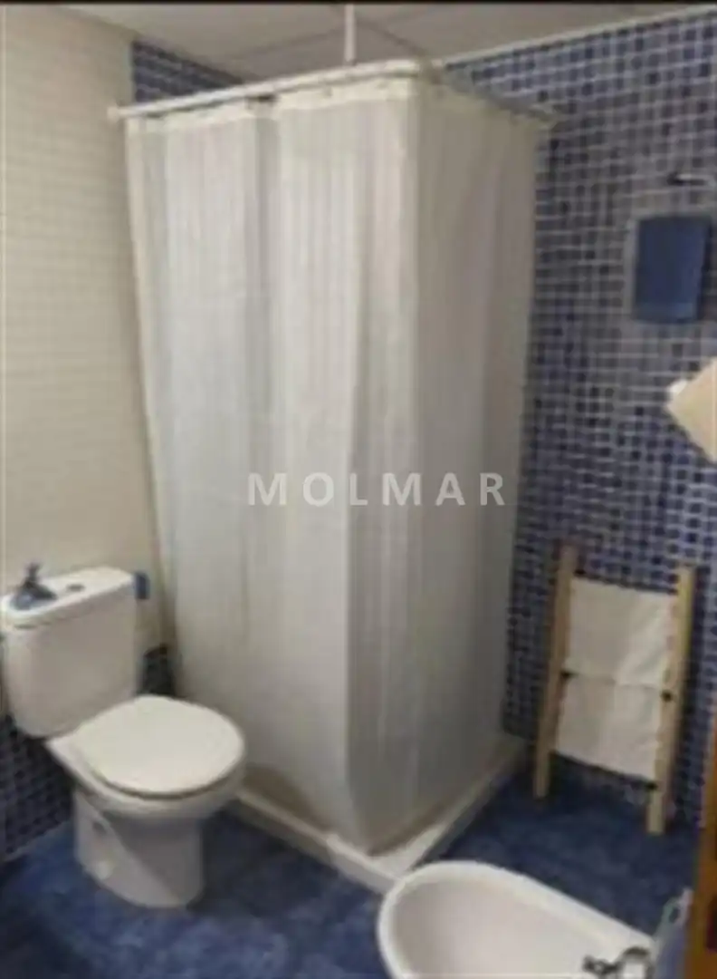 Badezimmer von Wohnung zum Verkauf in Gandia mit Klimaanlage