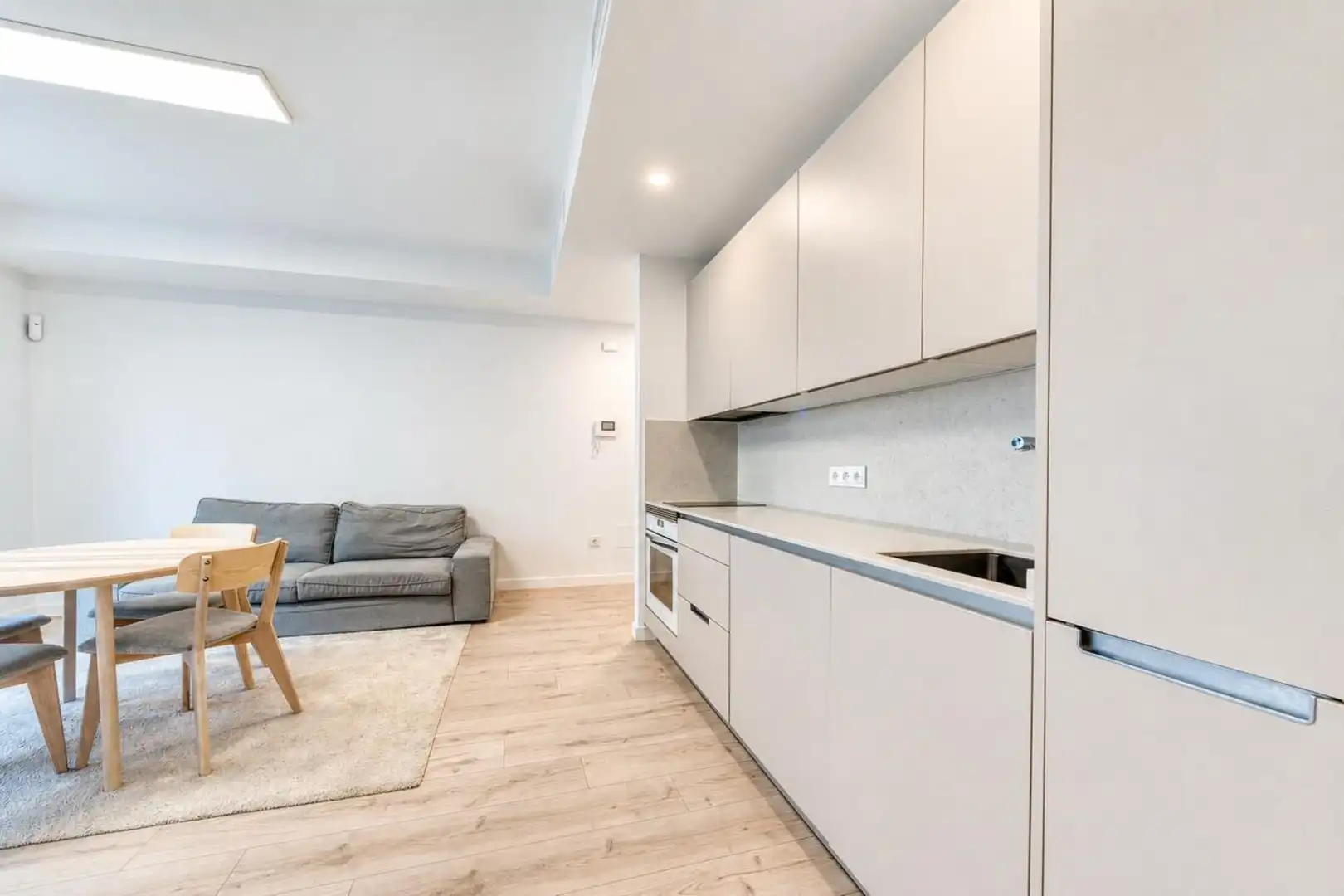 Apartament amb terrassa de lloguer a Puerto Deportivo, imagen 13