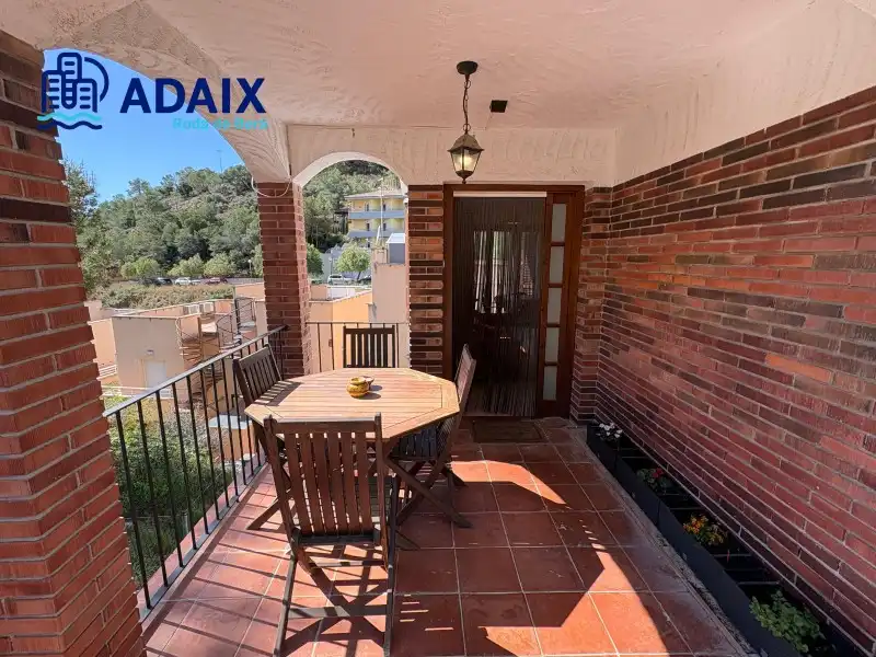Casa adosada en venda a Roda de Berà