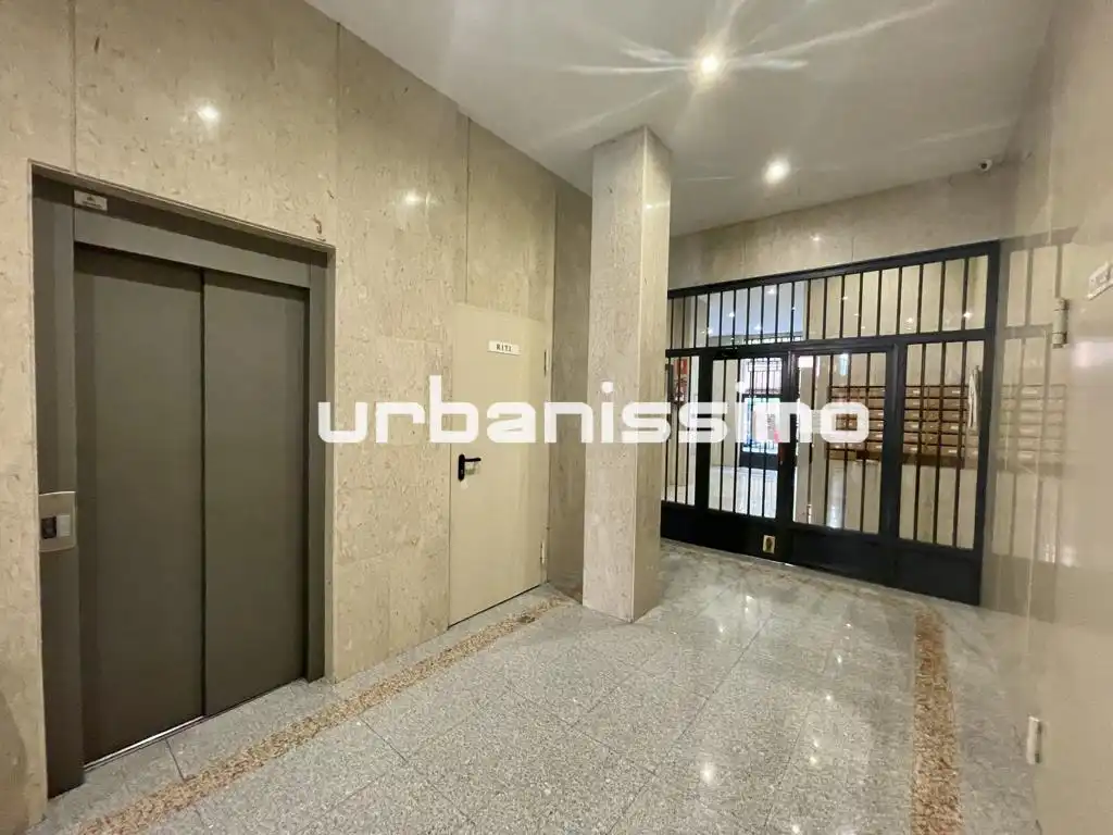 Flat for rent in Calle de Granada, Pacífico