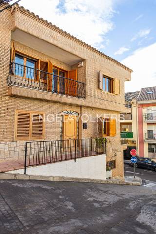 Casa-chalet en Venta en Casco Urbano