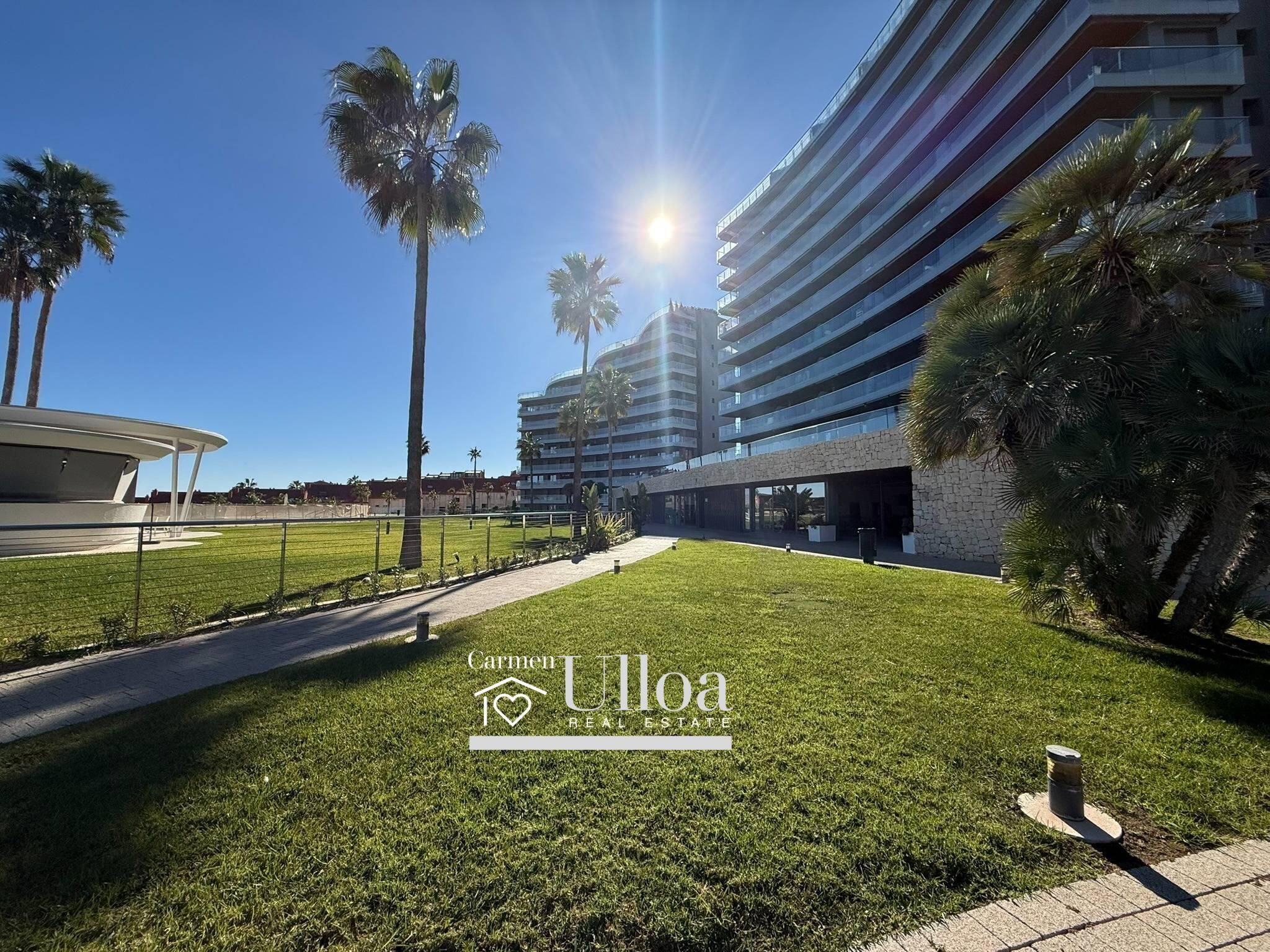 Vista exterior de Planta baixa en venda en Alicante / Alacant amb Aire condicionat, Calefacció i Jardí privat