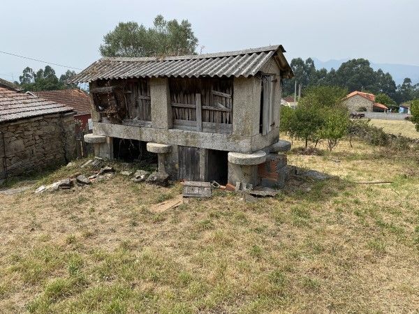 Außenansicht von Country house zum verkauf in Covelo mit Abstellraum