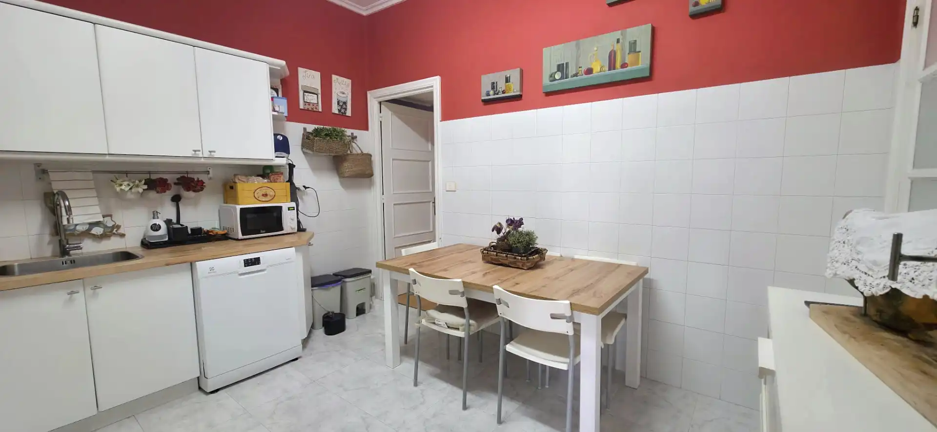 Cuina de Pis en venda en Ferrol amb Calefacció, Traster i Moblat