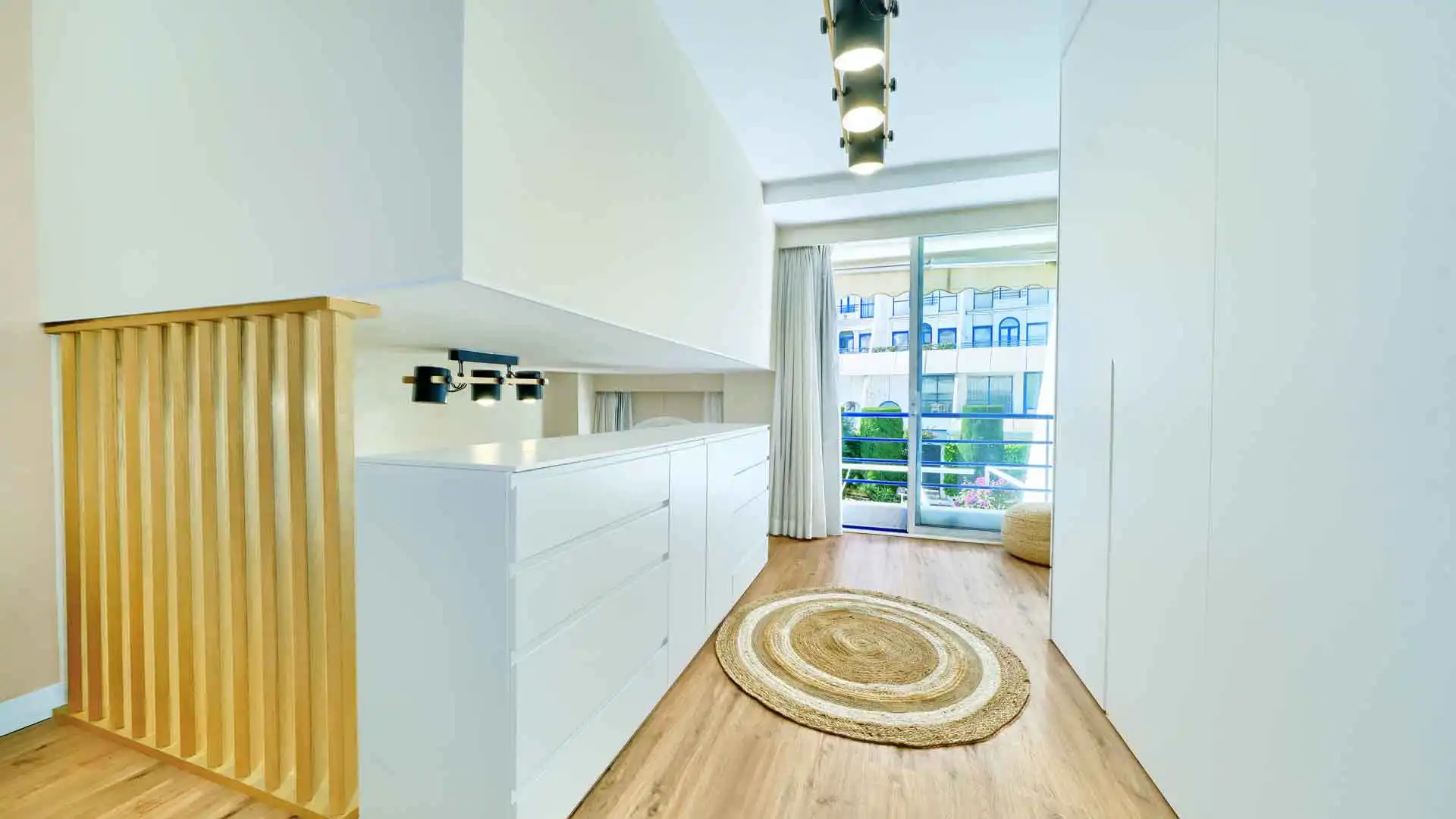 Habitación de Planta baja en venta en Marbella con Aire acondicionado, Terraza y Trastero