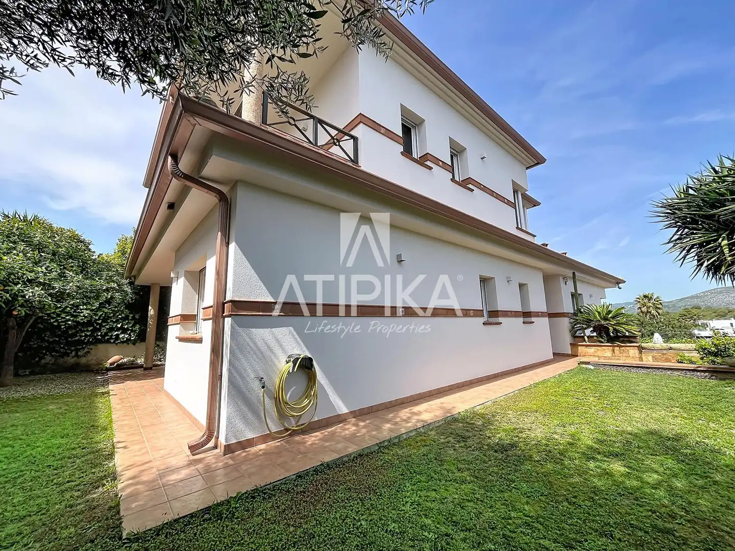 Exterior view of Houses for sale in Sant Pere de Ribes  with Swimming Pool, Oven and Washing machine
