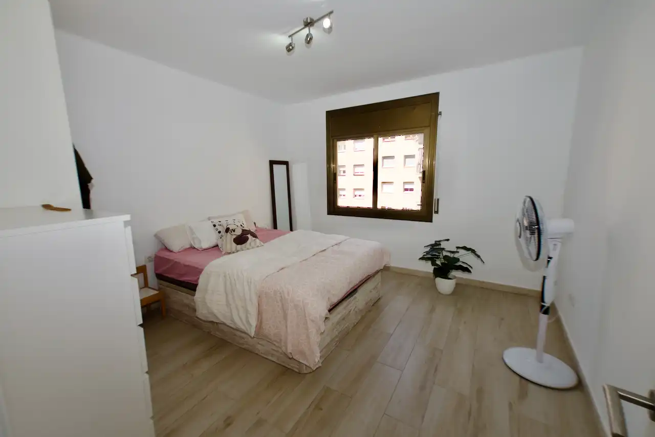 Schlafzimmer von Wohnung zum Verkauf in Terrassa mit Klimaanlage, Heizung und Parkett