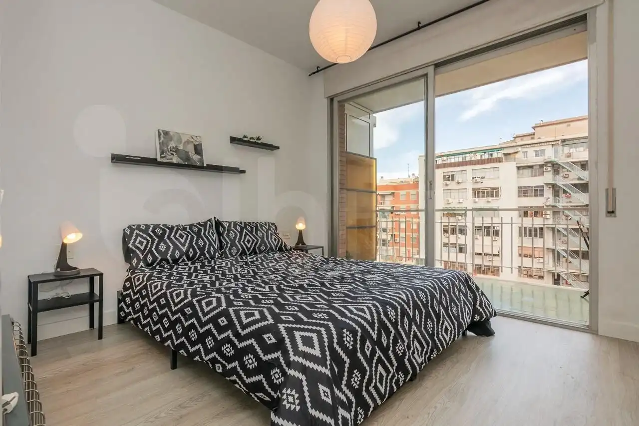 Bedroom of Flat for rent in Barcelona  with Heating, Parquet flooring and Terrace