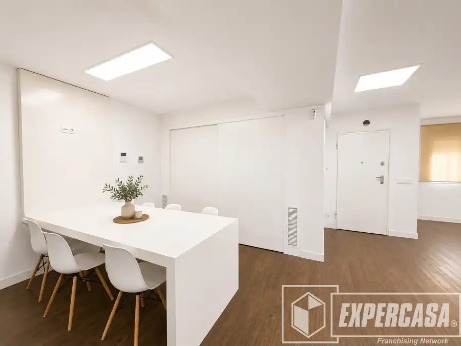 Menjador de Casa o xalet en venda en Domeño amb Aire condicionat i Terrassa